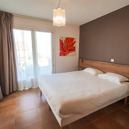 Résidence Hôtelière Les Chataigniers Resort Saint-Jorioz