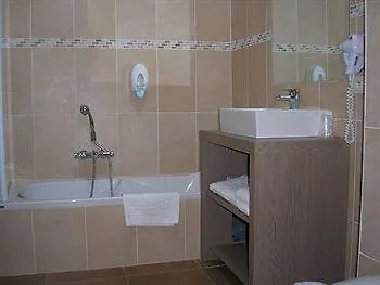 Resort Résidence Hôtelière Les Chataigniers 2*